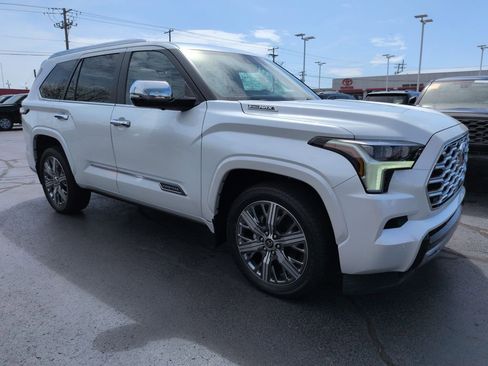 Used 2024 Toyota Sequoia Capstone AWD/4WD image 7