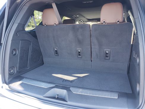 Used 2023 Chevrolet Tahoe High Country image 10