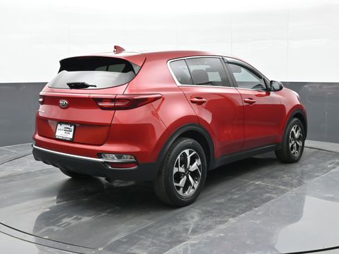 Used 2022 Kia Sportage LX image 8