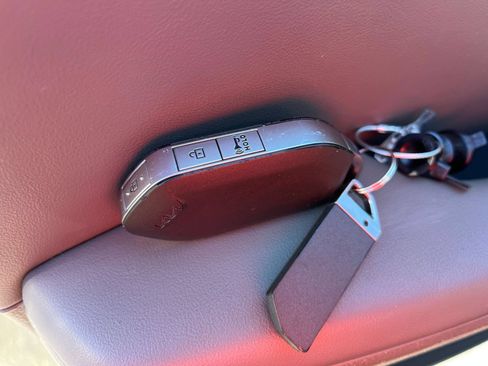 Used 2026 Kia Carnival FWD image 18