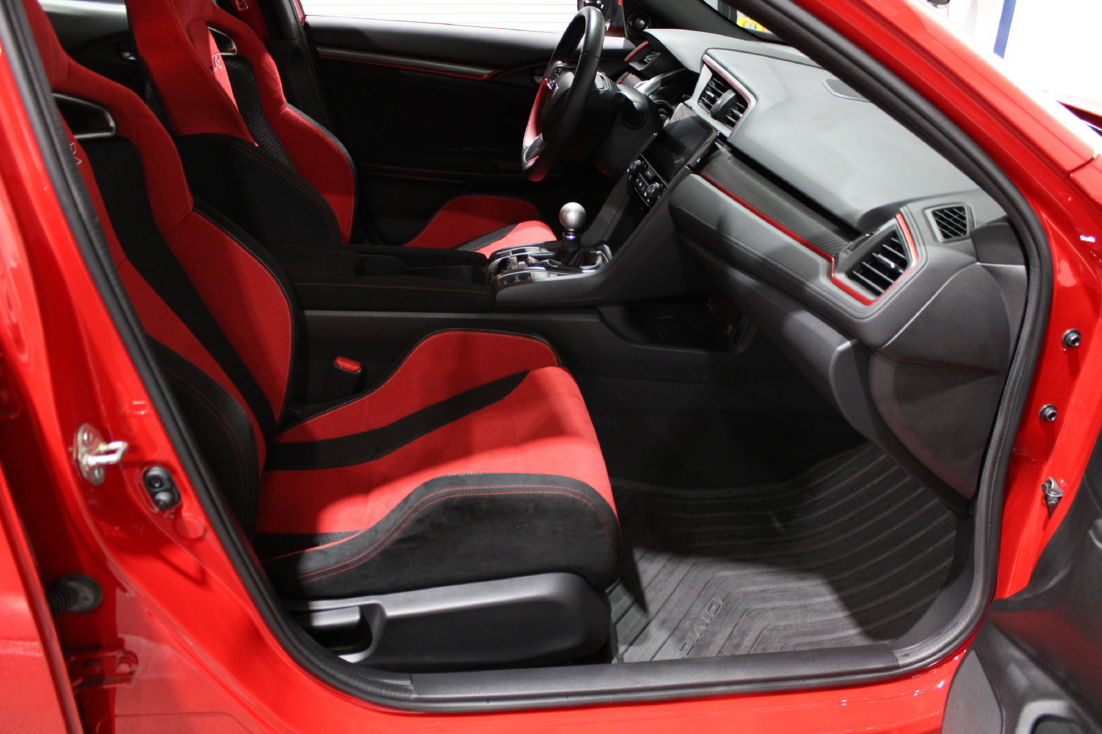 Used 2018 Honda Civic Type R image 22