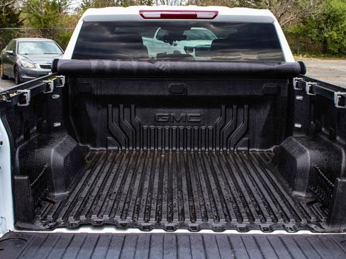 Used 2024 GMC Sierra 1500 Elevation image 41