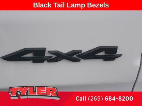 New 2026 RAM 1500 4x4 Crew Cab image 15