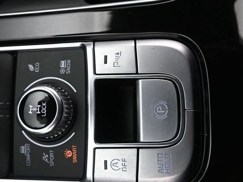 Certified 2024 Kia Telluride S w/ S Sunroof Package AWD/4WD image 35