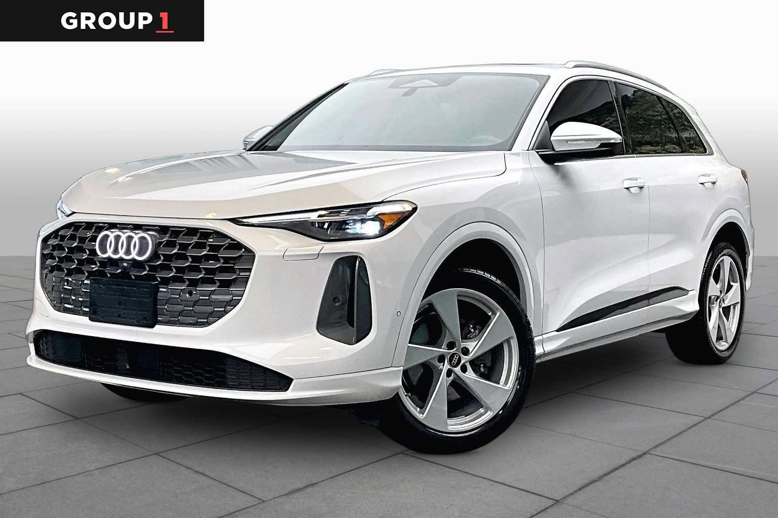 Certified 2026 Audi Q5 Premium Plus AWD/4WD image 1