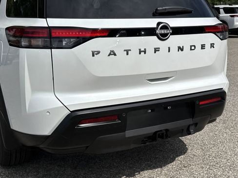 New 2026 Nissan Pathfinder SV w/ SV Premium Package FWD image 26