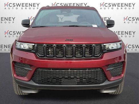 New 2025 Jeep Grand Cherokee Altitude image 8