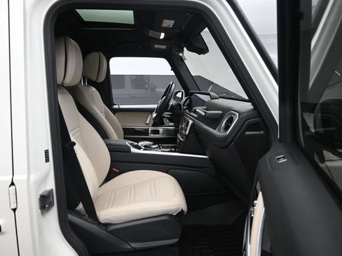 Used 2021 Mercedes-Benz G 550 image 28