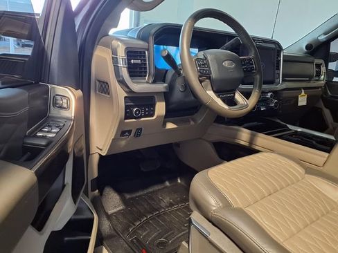 Used 2025 Ford F350 Platinum w/ Platinum Plus Package AWD/4WD image 9