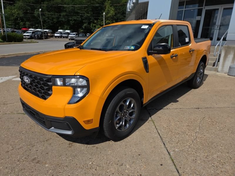 New 2026 Ford Maverick XLT w/ Equipment Group 301A AWD/4WD image 3