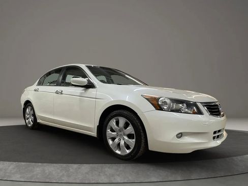 Used 2010 Honda Accord EX-L image 2
