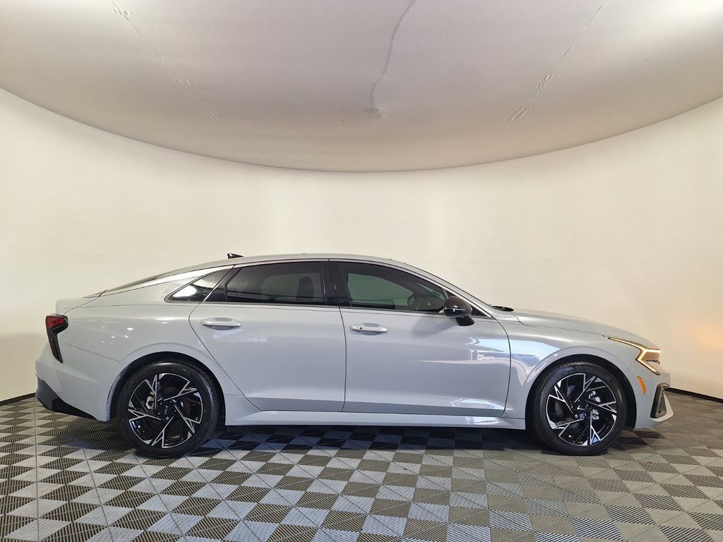 Used 2025 Kia K5 GT-Line w/ GT-Line Premium Package FWD image 4