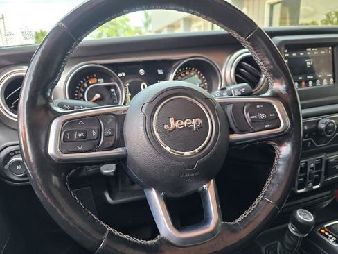 Used 2020 Jeep Wrangler Unlimited Sahara w/ Dual Top Group AWD/4WD image 13