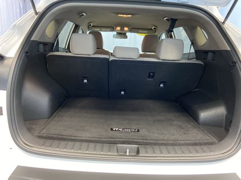 Used 2019 Hyundai Tucson SE image 32