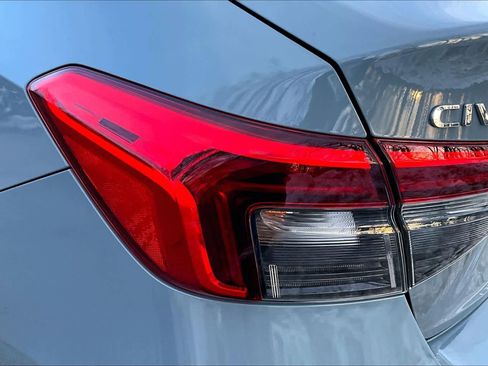 Used 2023 Honda Civic Sport image 26