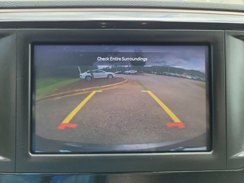 Used 2023 Chrysler Voyager LX FWD image 18