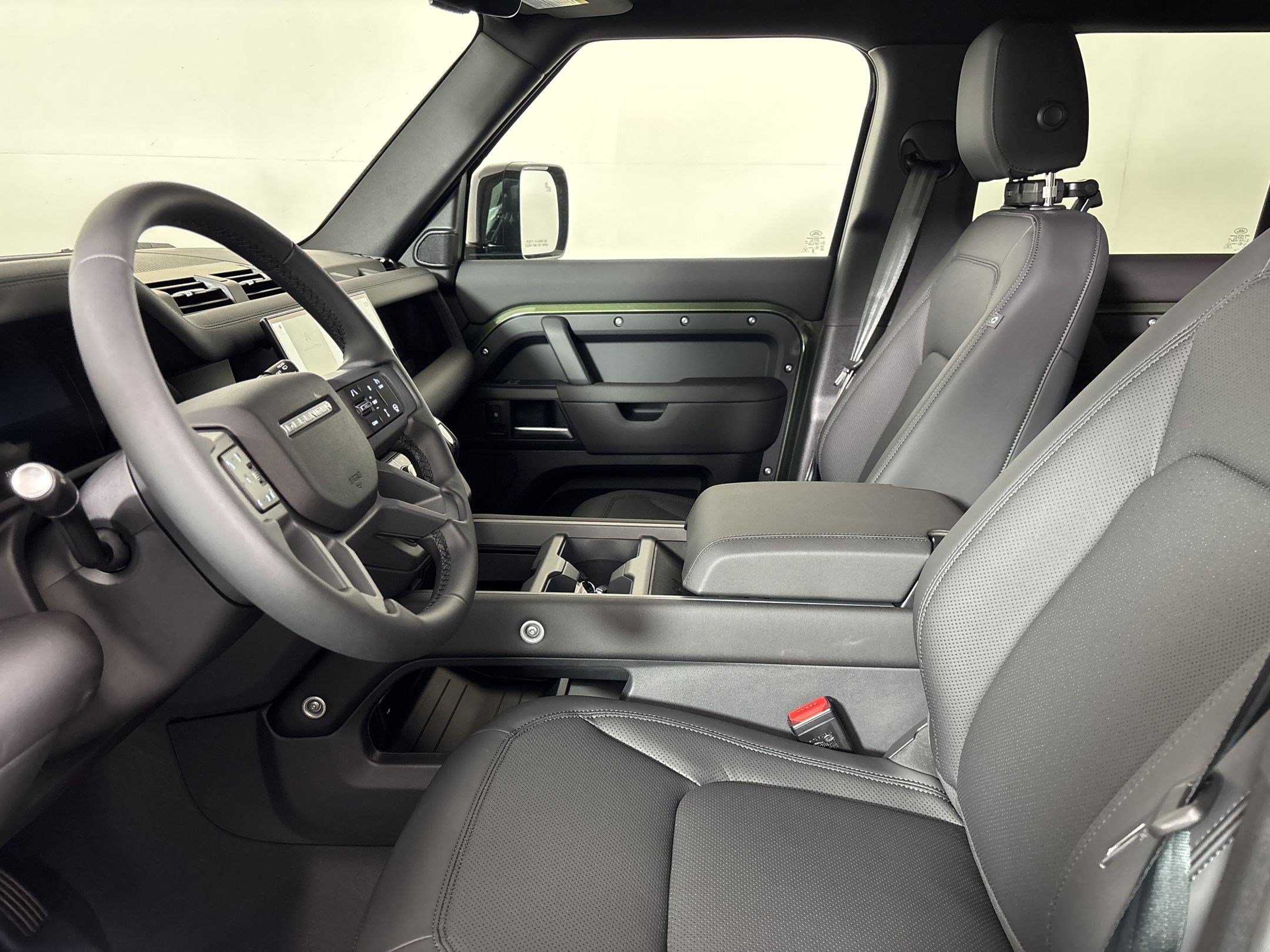 New 2026 Land Rover Defender 110 S AWD/4WD image 5