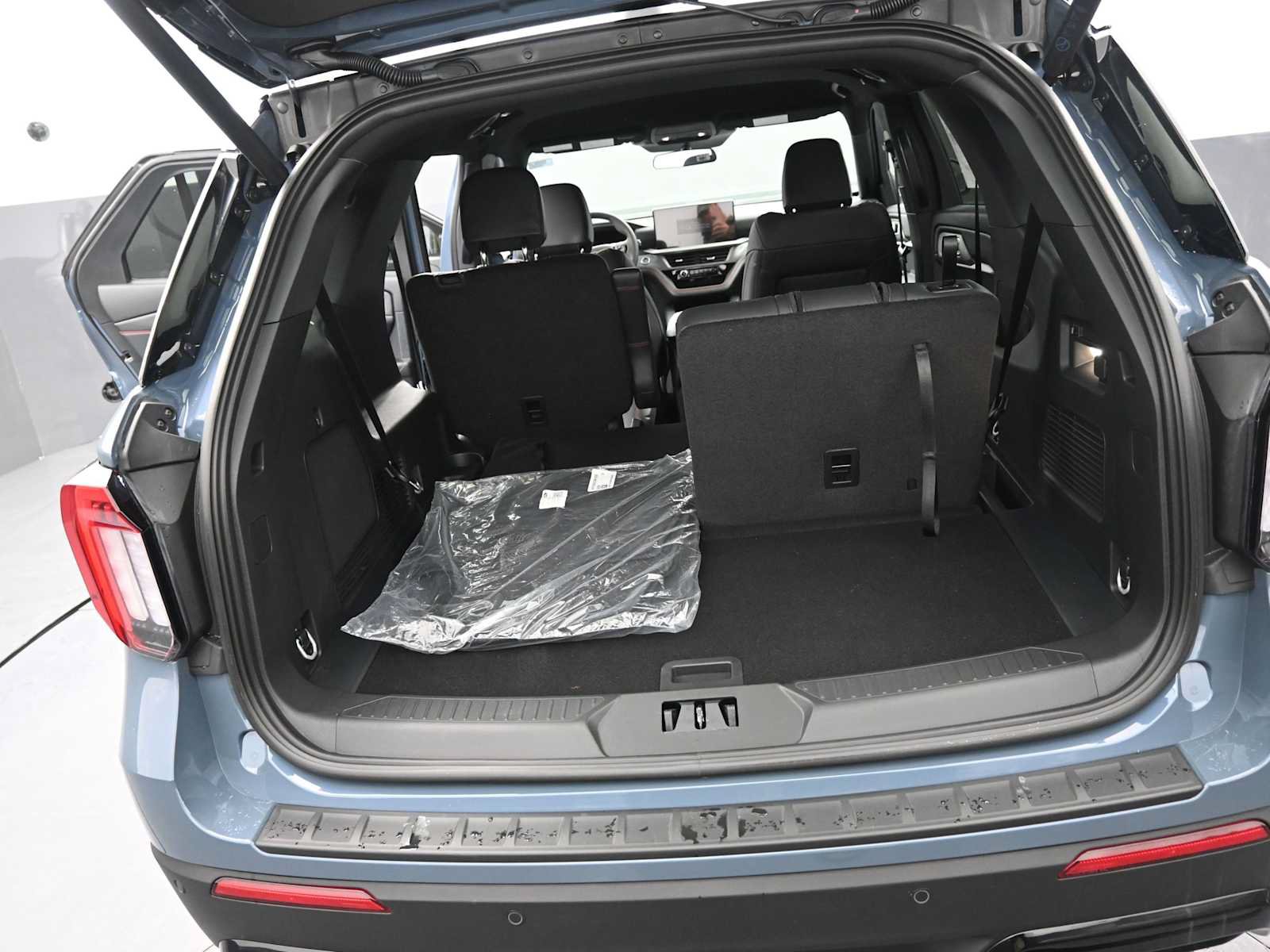 New 2026 Ford Explorer ST-Line AWD/4WD image 19