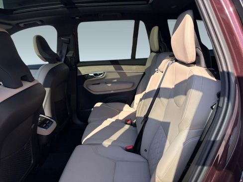 Certified 2026 Volvo XC90 B5 Core w/ Protection Package AWD/4WD image 23
