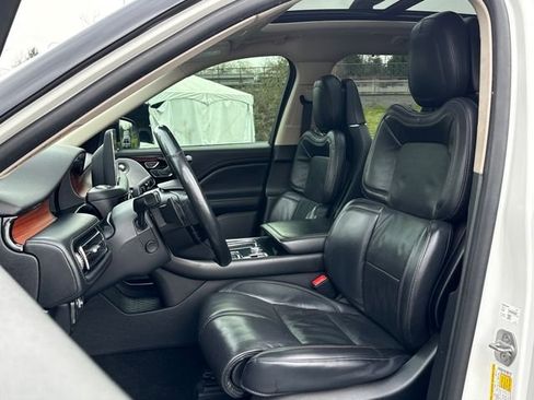 Used 2020 Lincoln Aviator Reserve w/ Equipment Group 202A image 22
