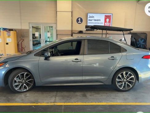 Used 2020 Toyota Corolla SE image 3