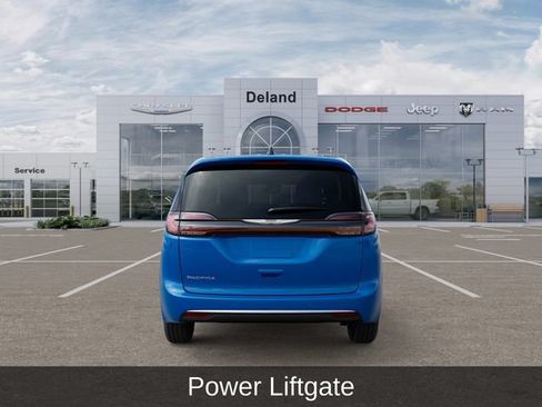 New 2026 Chrysler Pacifica Select FWD image 8