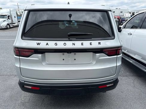 Used 2024 Jeep Wagoneer Series II w/ Convenience Group I AWD/4WD image 6