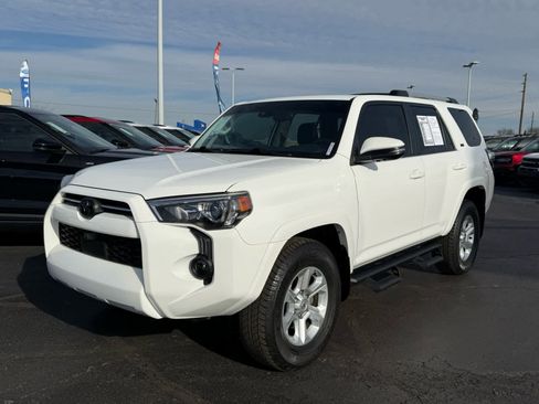 Used 2022 Toyota 4Runner SR5 Premium image 25