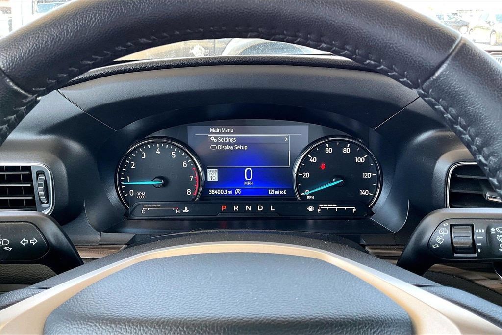Used 2022 Ford Explorer Limited w/ Equipment Group 301A AWD/4WD image 13