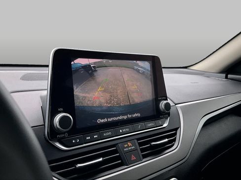 Certified 2025 Nissan Altima 2.5 SR FWD image 26