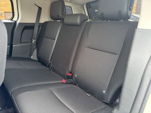 Used 2014 Toyota FJ Cruiser 4WD w/ Convenience Package image 8