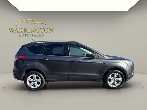 Used 2016 Ford Escape SE w/ Equipment Group 201A image 8