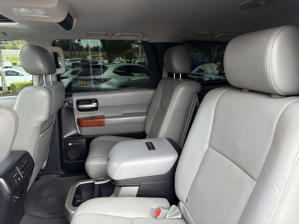 Used 2019 Toyota Sequoia Platinum AWD/4WD image 26