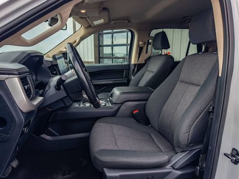 Used 2024 Ford Expedition Max XLT AWD/4WD image 6