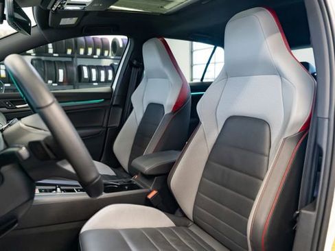 Used 2022 Volkswagen GTI SE image 23