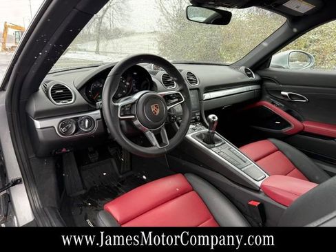 Used 2024 Porsche 718 Cayman w/ Premium Package RWD image 15