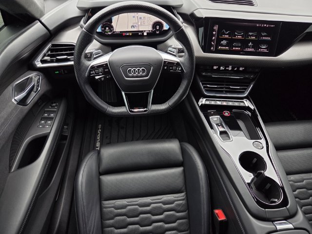 Used 2023 Audi RS e-tron GT w/ Carbon Performance Package AWD/4WD image 14