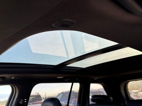 New 2026 Jeep Grand Cherokee Limited image 9