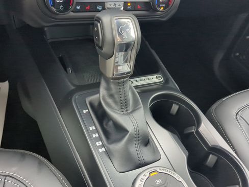 New 2025 Ford Bronco Outer Banks w/ Black Appearance Package image 58