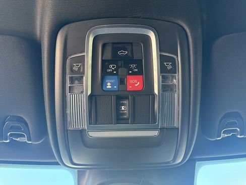 Used 2019 RAM 3500 Laramie image 29