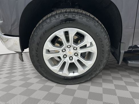 Used 2022 Chevrolet Silverado 1500 LTZ w/ LTZ Premium Package image 29