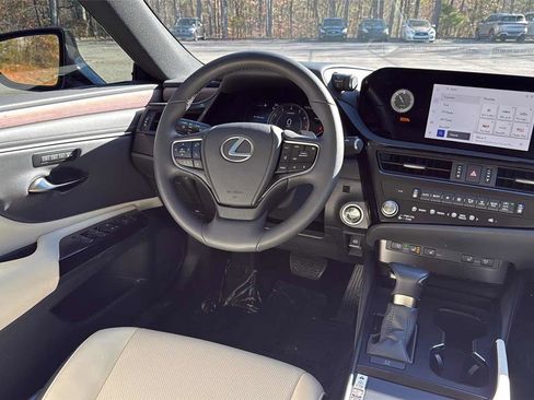 Used 2024 Lexus ES 350 w/ Premium Package image 13