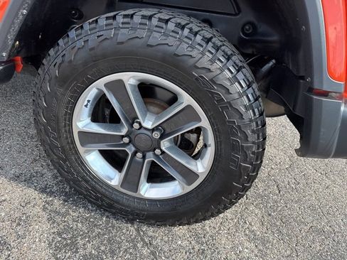 Used 2019 Jeep Wrangler Unlimited Sahara image 21
