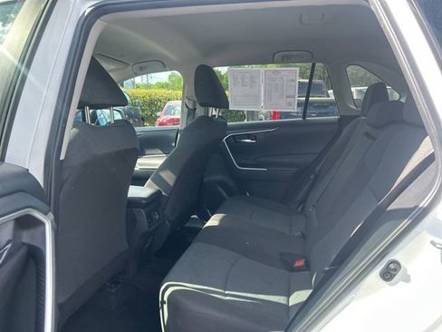 Used 2024 Toyota RAV4 XLE FWD image 17