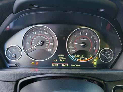 Used 2014 BMW 335i Sedan image 32