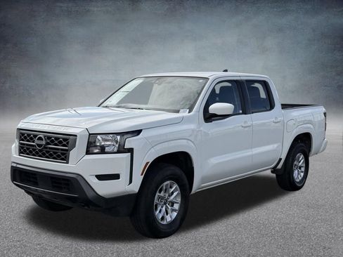 Used 2024 Nissan Frontier SV AWD/4WD image 9