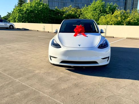 Used 2022 Tesla Model Y Long Range AWD/4WD image 20