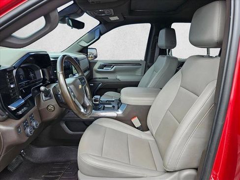 Used 2024 Chevrolet Silverado 1500 LTZ w/ Technology Package AWD/4WD image 28