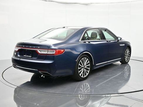 Used 2017 Lincoln Continental Select w/ Climate Package image 5