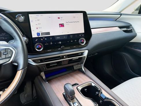 Used 2025 Lexus RX 350 FWD image 29